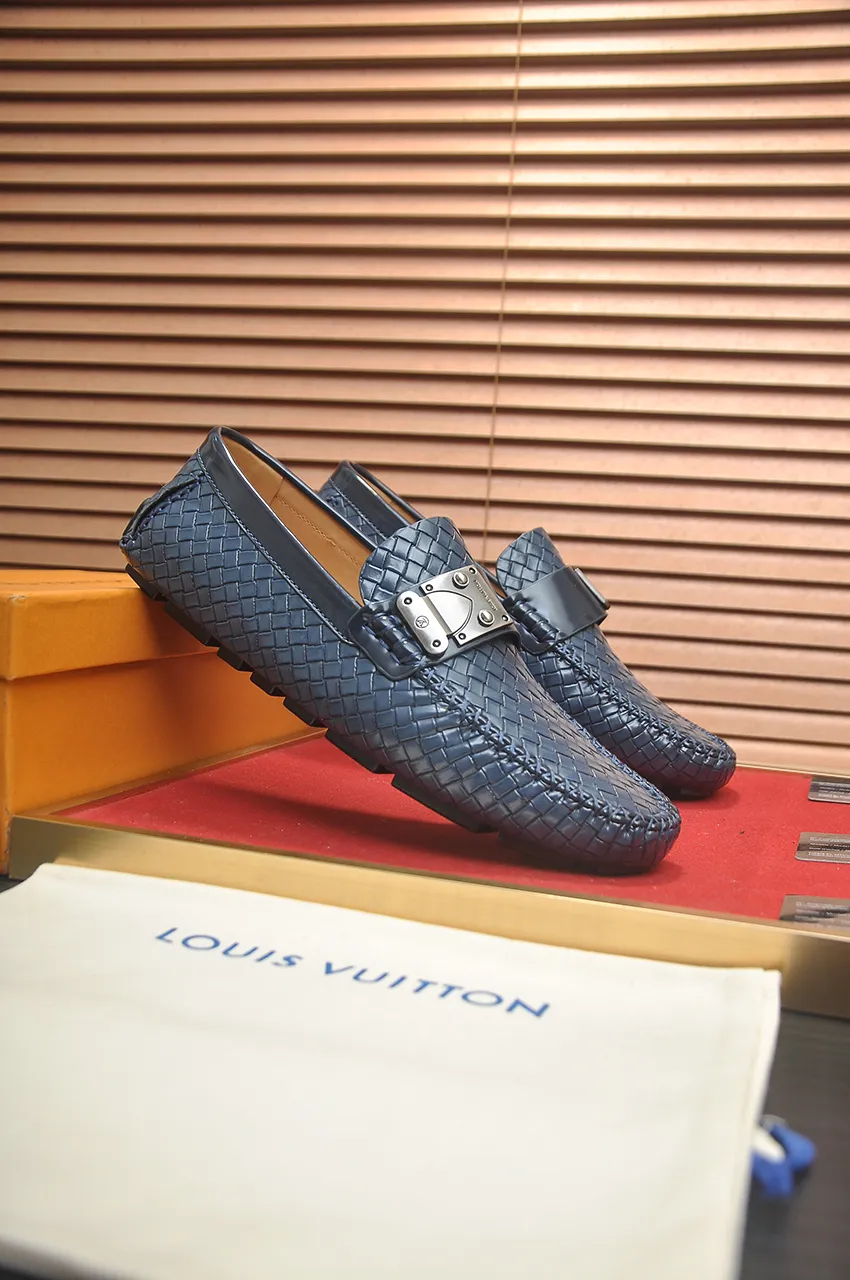 Men's men's shoes💰460💶 [LV Doudou shoes] (water-dyed cowhide lining) new model is on the market, available on the official website. The new Doudou shoes are processed into single-color materials, and the uppers are made of imported woven cowhide material. The body of the shoe is fully hemmed with mark thread, and is lined with imported original cowhide leather. The elegant shoe shape is super suitable for all-matching, and the size is 38-44.
